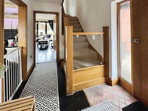 COLLINGWOOD ROAD- click for photo gallery